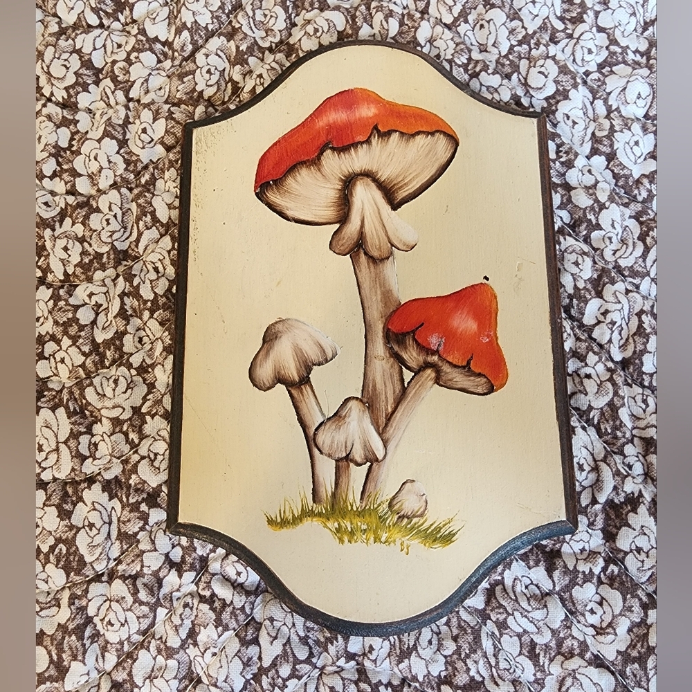 Vintage Mushroom Hand Painted Mini Wall Hangings - Picture 2 of 4